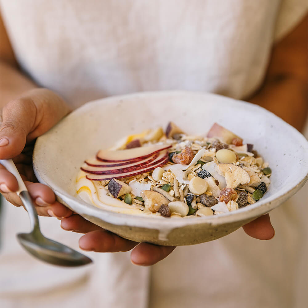 Natural Macadamia Muesli with Apple & Apricot