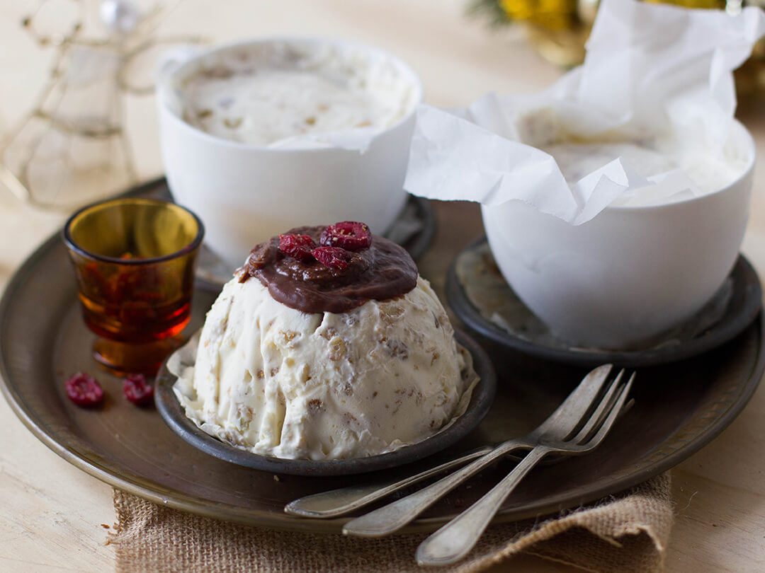 Frozen Yoghurt & Muesli Christmas Puddings